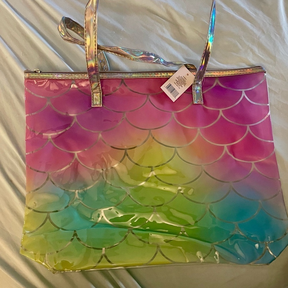NEW- Mermaid Holographic Multicolor Tote Bag
Waterproof perfect for beach